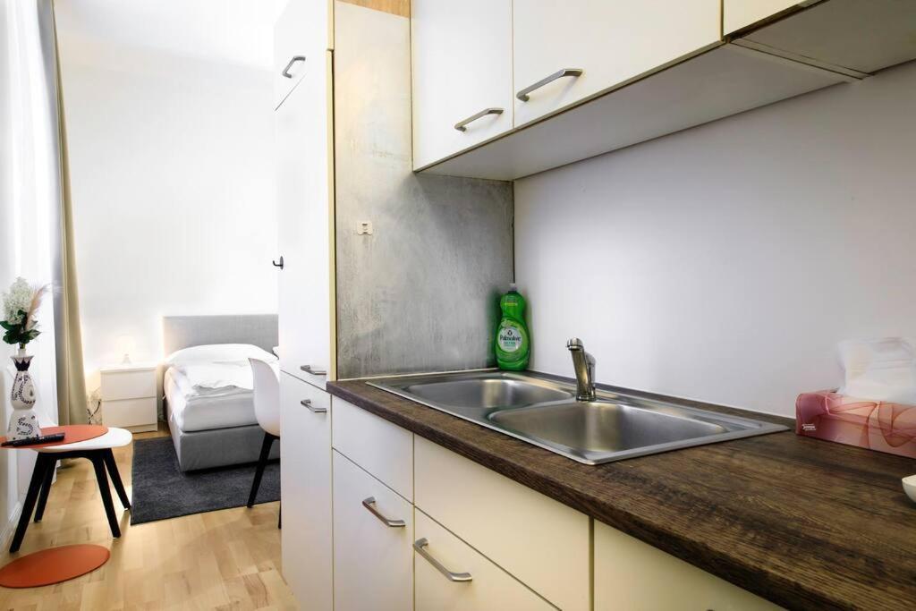 Le David City Apartment Вена Экстерьер фото